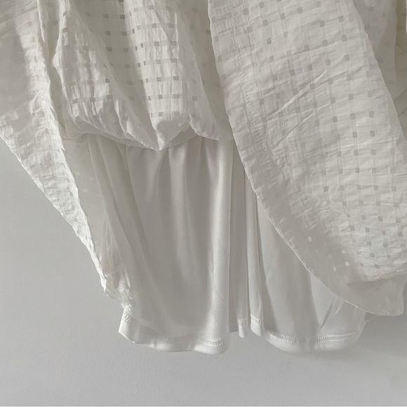 NWT &Merci- A ivory textured gingham puff sleeve Top medium size - Picture 5 of 6